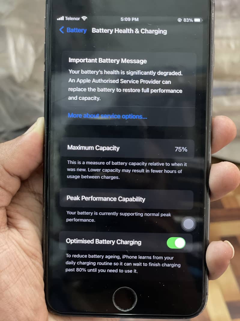 Apple iPhone 8 Plus 0