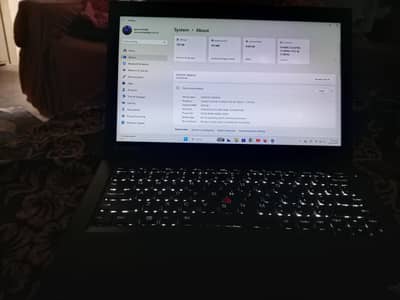 LENOVO THINKPAD X240 CORE i3 4th gen 8gb ram