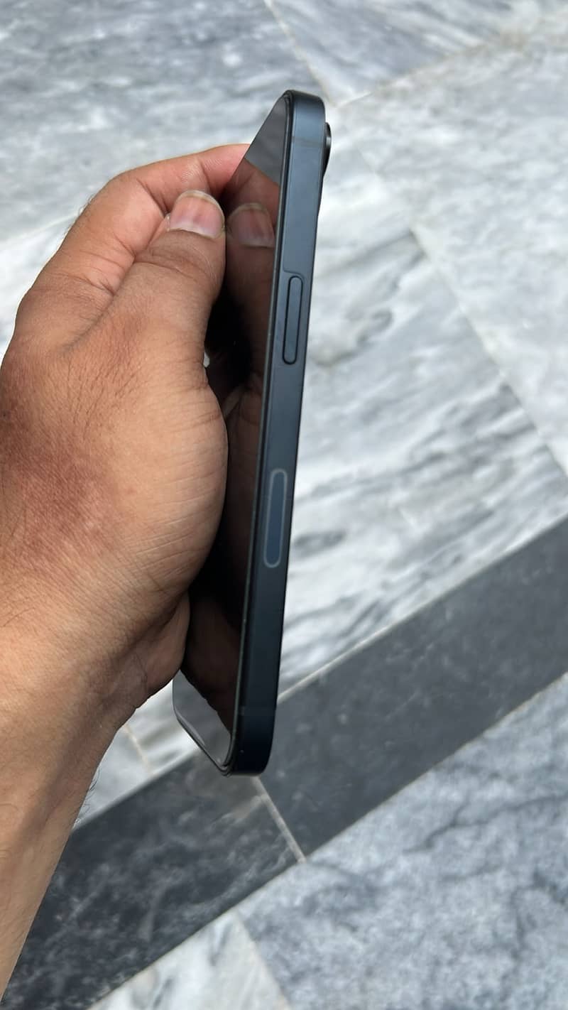 Apple iPhone 13 3