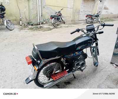 achi bike hai ghr ka use ki