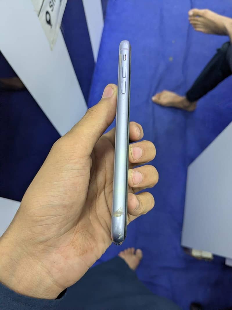 Apple iPhone 11 1