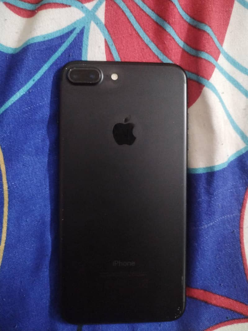 Apple iPhone 7 Plus 1