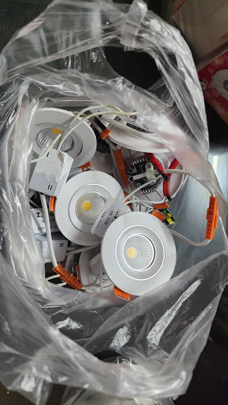 Spot Lights 0