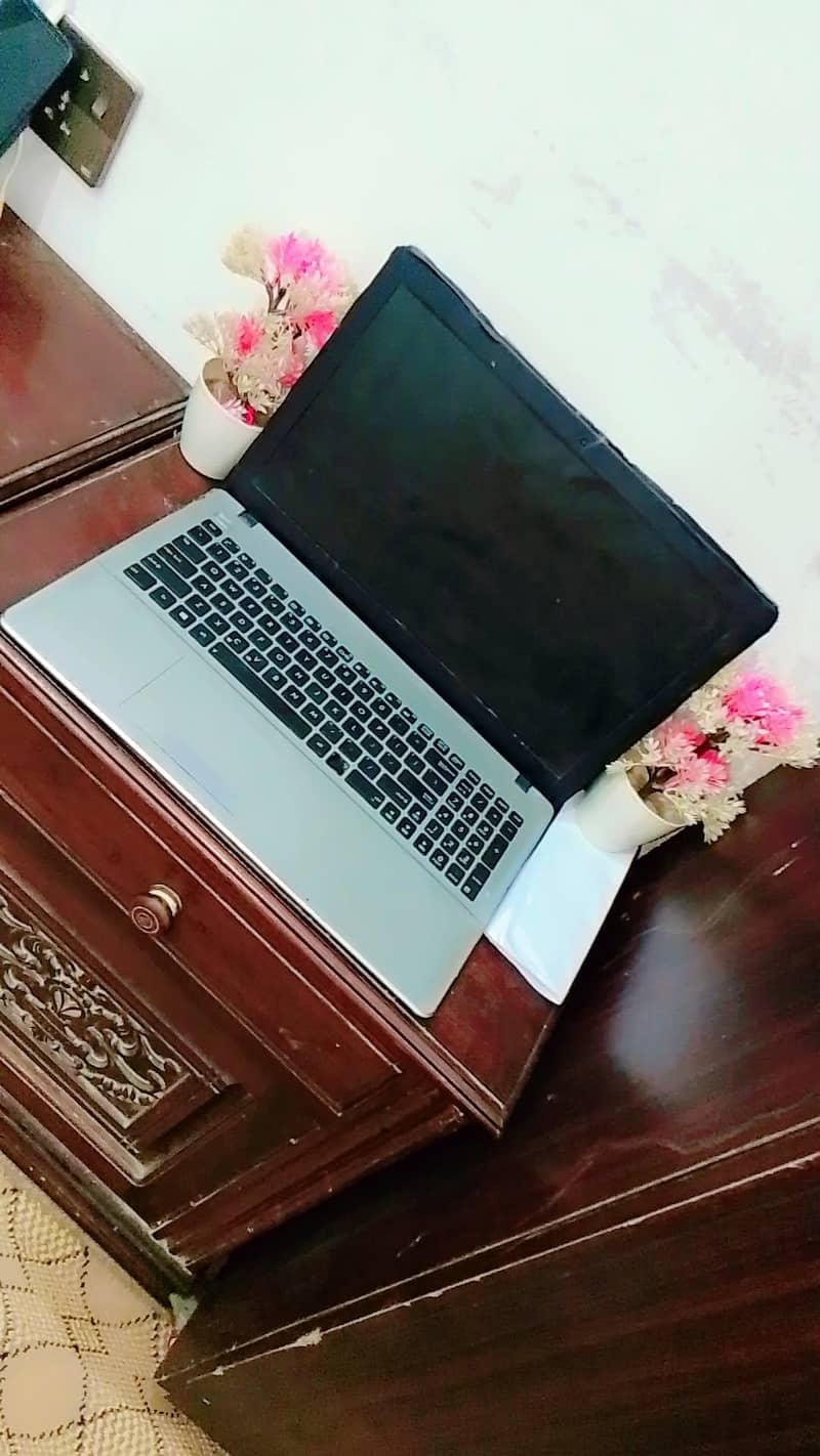 laptop  4