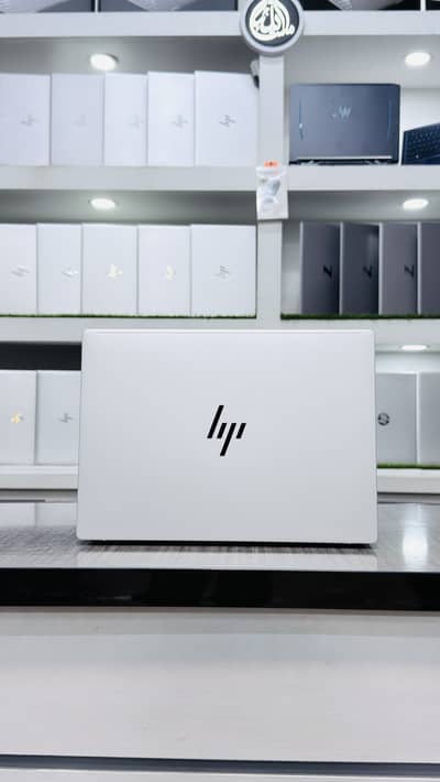 Hp Omnibook X 14 | SnapDragon X PLUS (14th Gen) || 16 GB DDR5 2k OLED