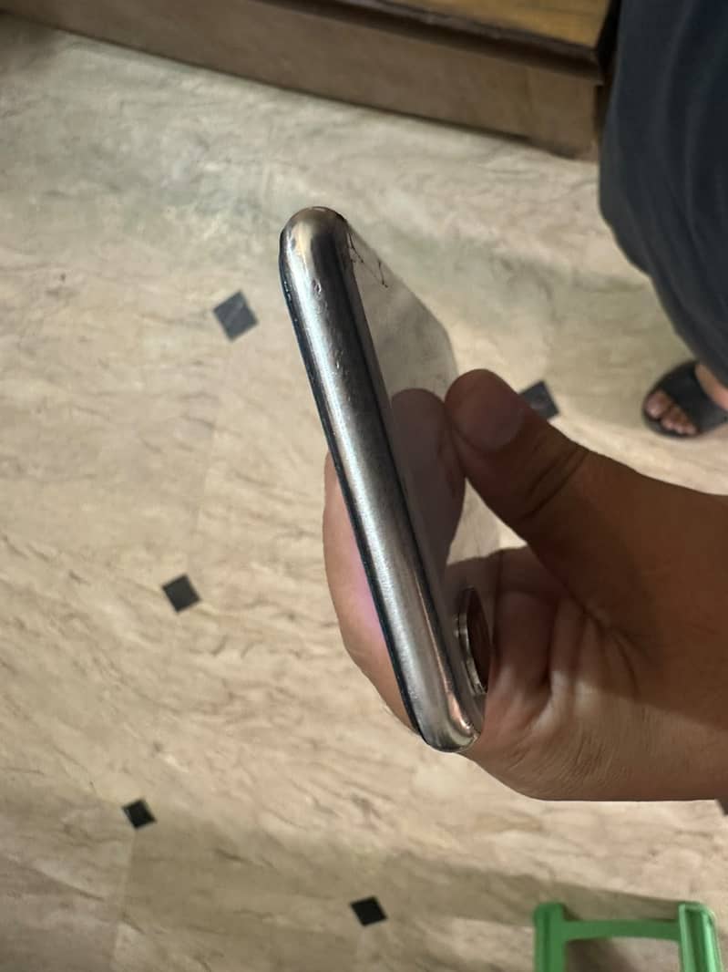 Apple iPhone X 2
