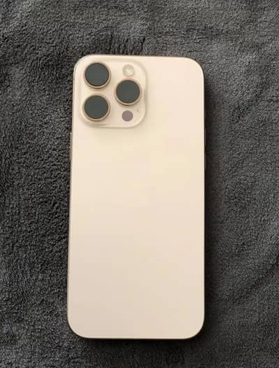 Apple iPhone 16 Pro Max