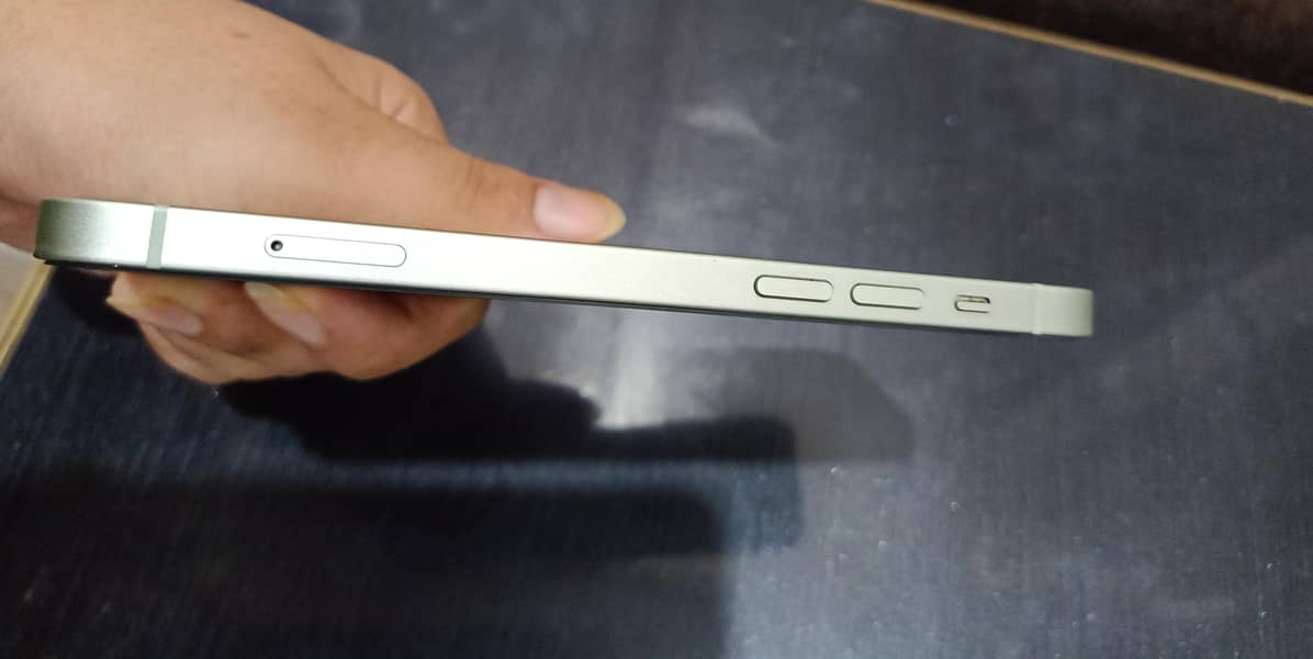 Apple iPhone 12 2