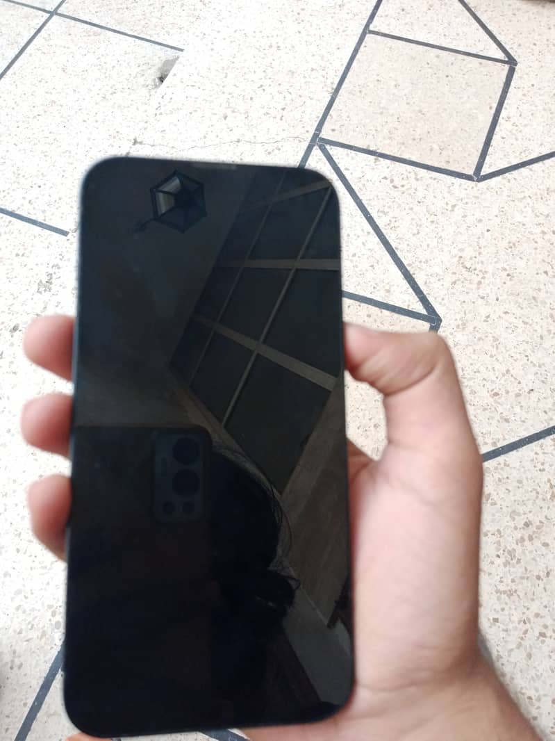 Apple iPhone 13 1