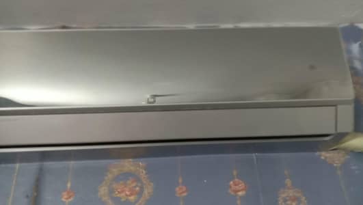 Gree 1 ton split ac