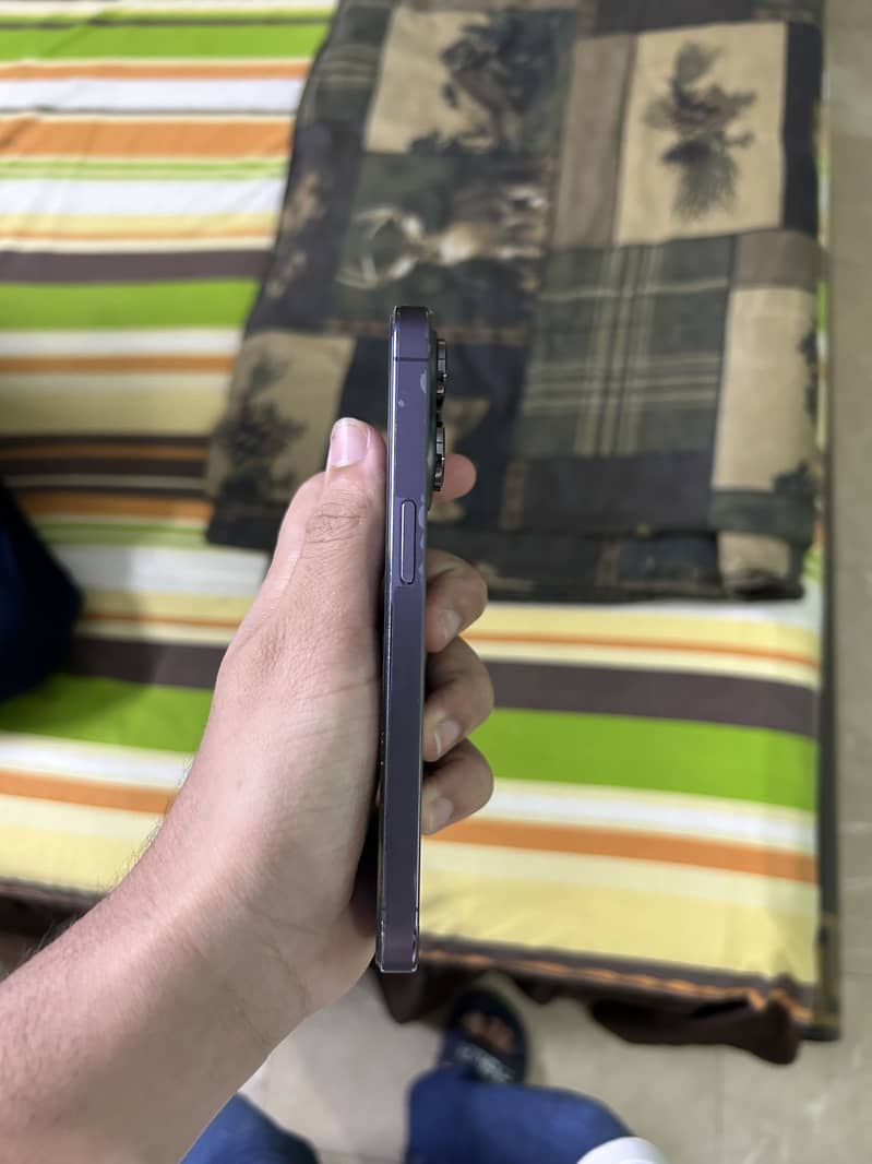 Apple iPhone 14 Pro 2