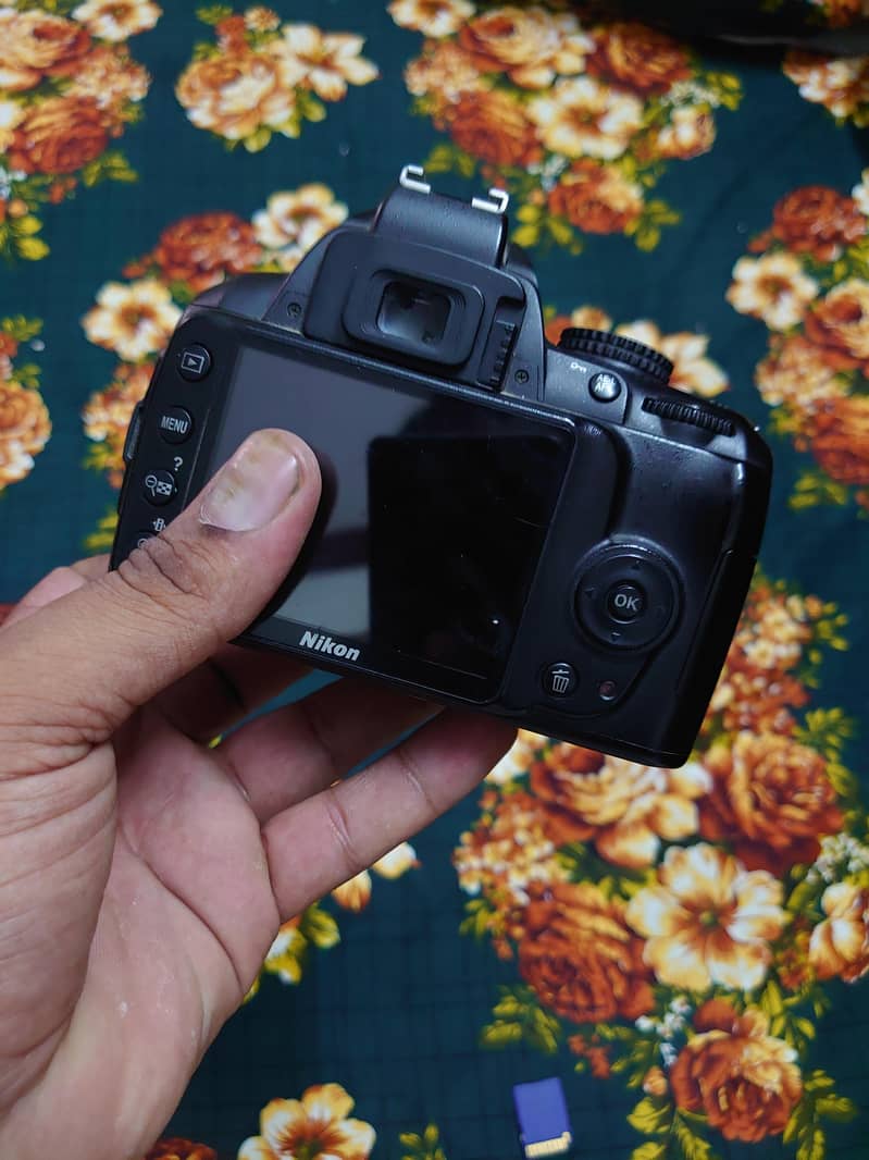 nikon d3000 2