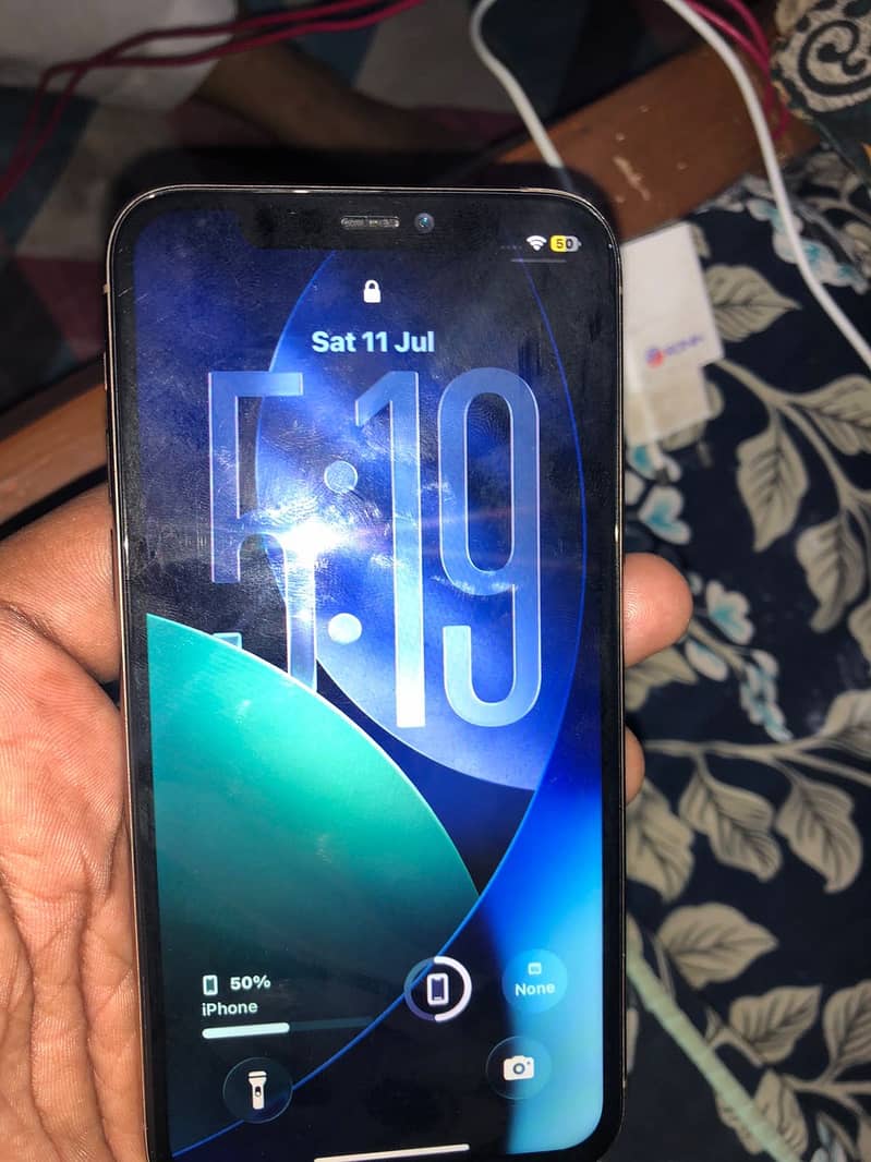 Apple iPhone 11 Pro 1