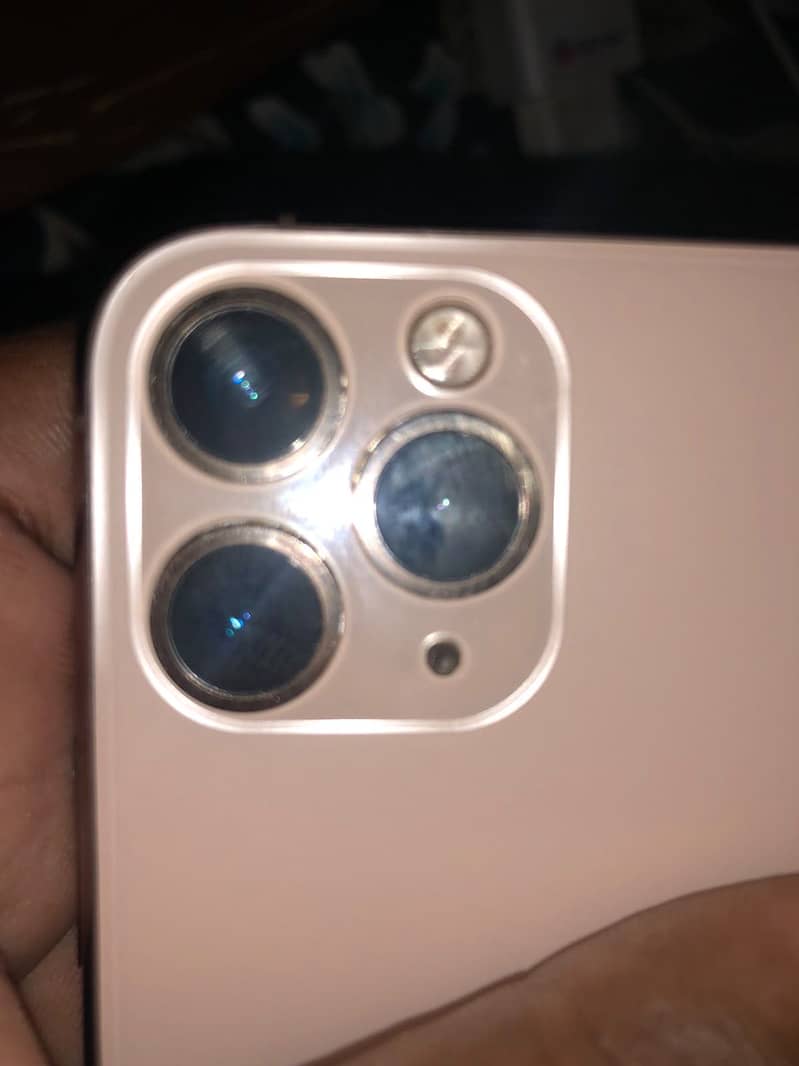 Apple iPhone 11 Pro 6