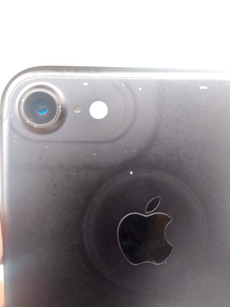 Apple iPhone 7 5