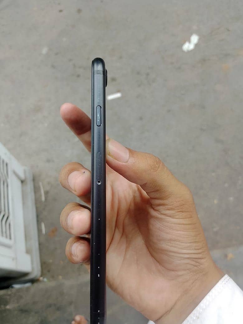 Apple iPhone 7 10