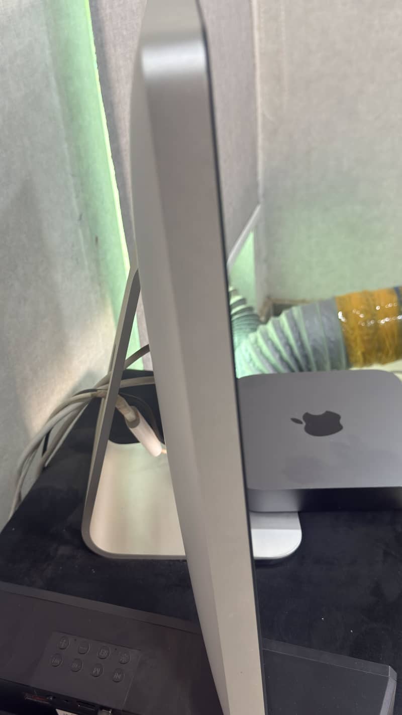 MacMini  Thunderbolt 6
