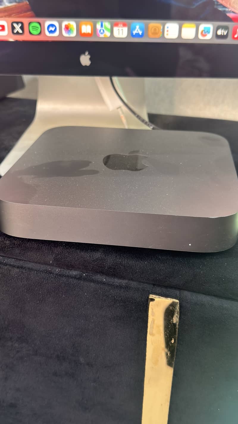 MacMini  Thunderbolt 7