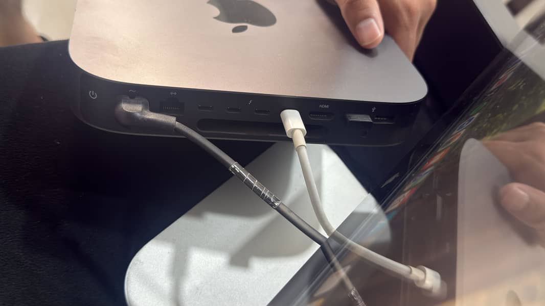 MacMini  Thunderbolt 9
