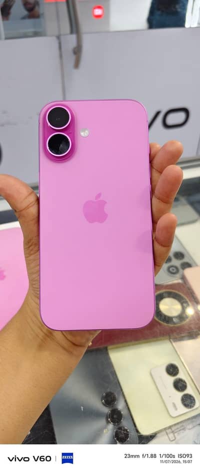 Apple iPhone 16