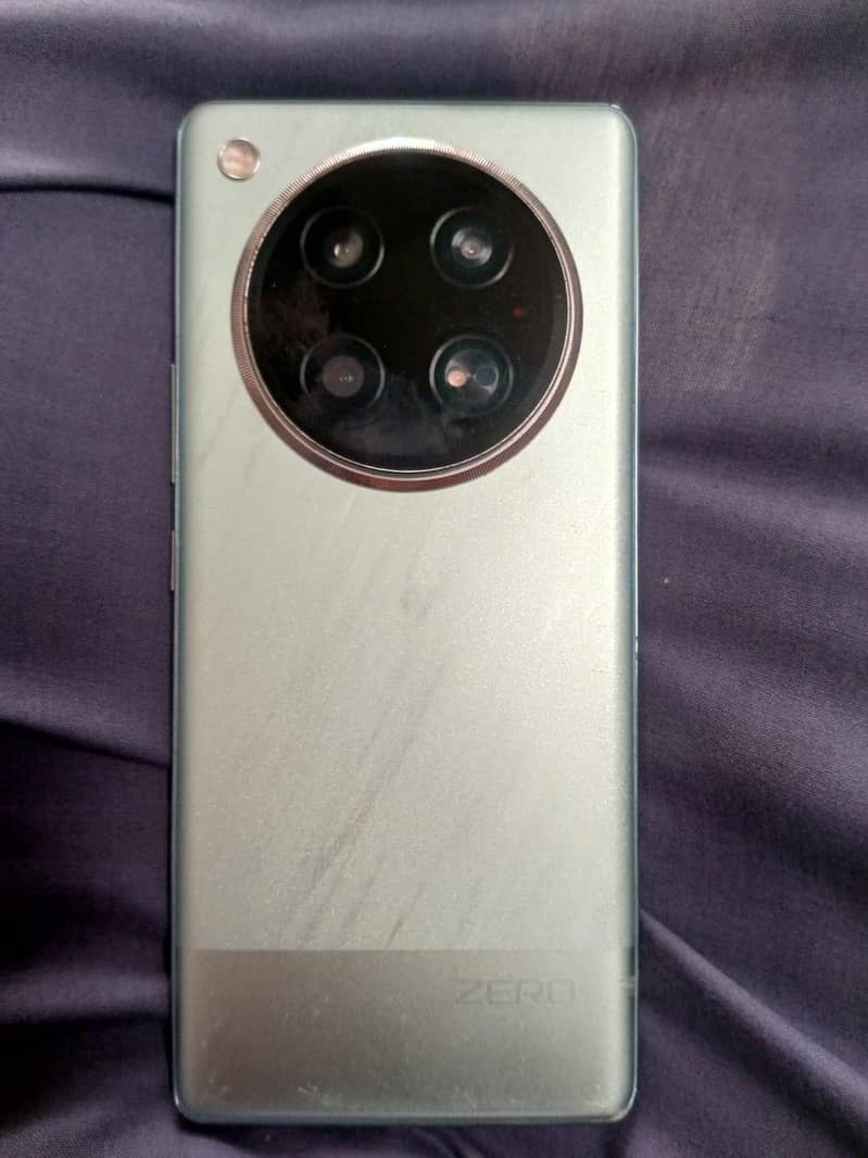 Infinix Zero 40 4