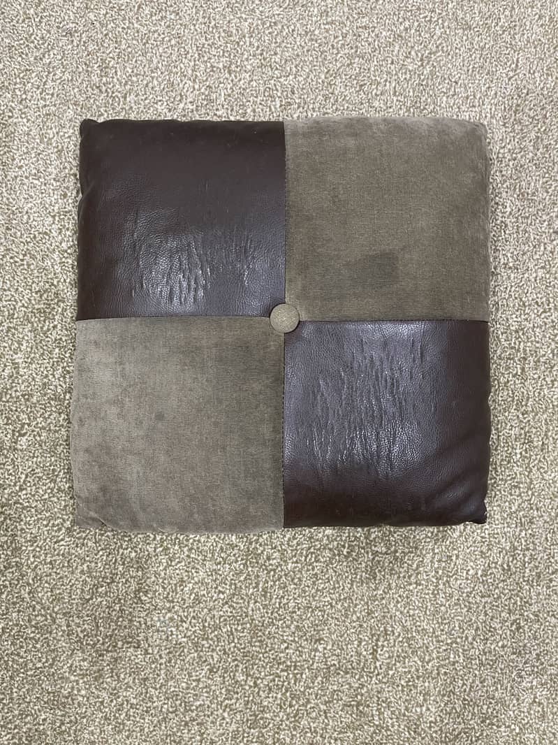 9 seater sofa 0