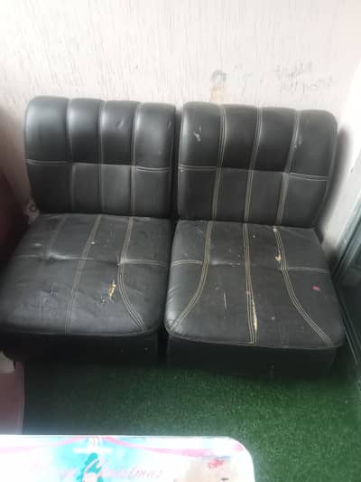 4 Sofas seats