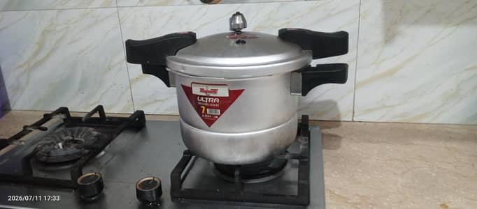 chopper ,juicer blender , electric kettle