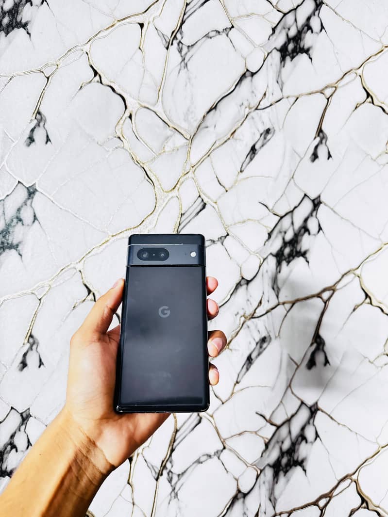 Google Pixel 7 4