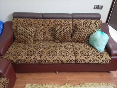 7-Seater Sofa Set for Sale | 1 × 3-Seater + 4 × 1-Seater | Used