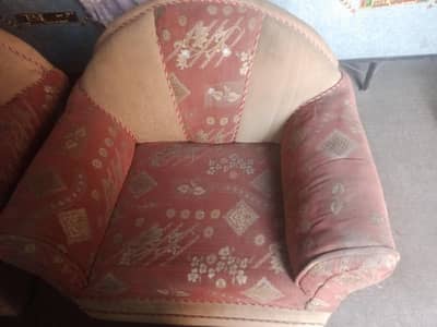 Sofa Set for Sale – 3 Seater (Good Condition) Description