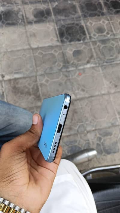 Vivo Y33s
