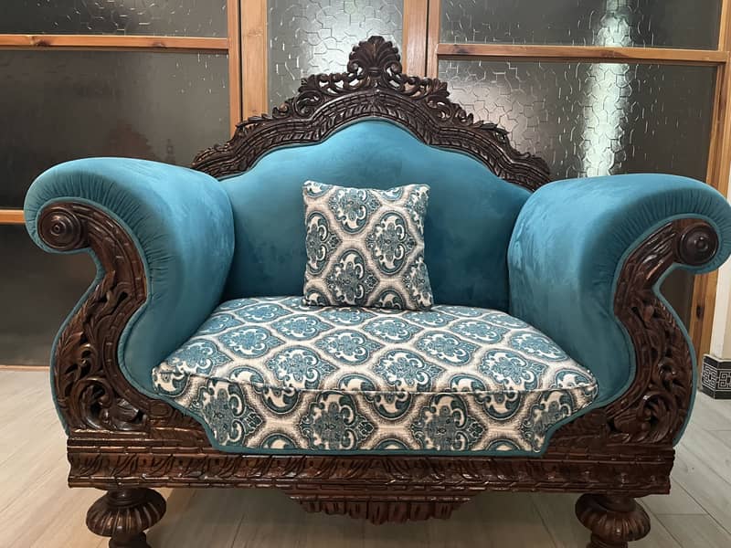 Sofa set avalible 0