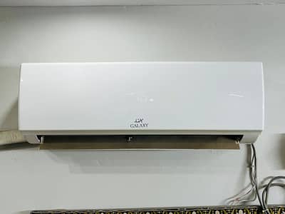 1 Ton imported Galaxy Series 1 year used inverter Lush condition.