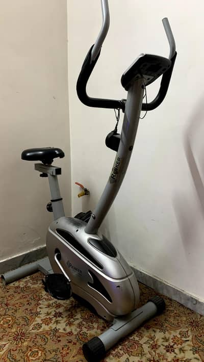 Renker Exercise GYM and Fitness Cycle