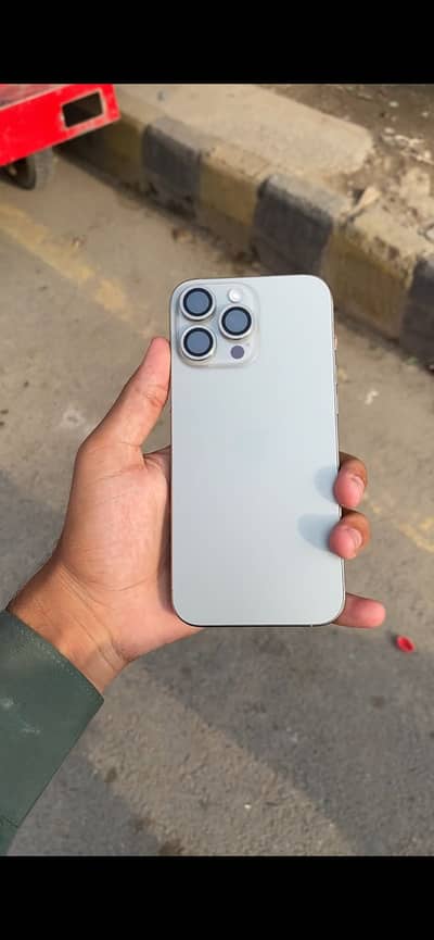 Apple iPhone 16 Pro Max