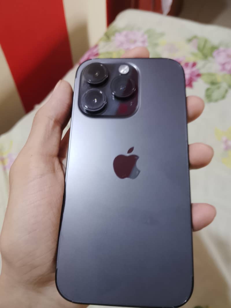 Apple iPhone 14 Pro 0