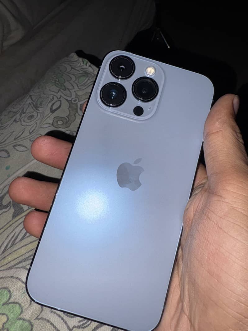 Apple iPhone 13 Pro 1