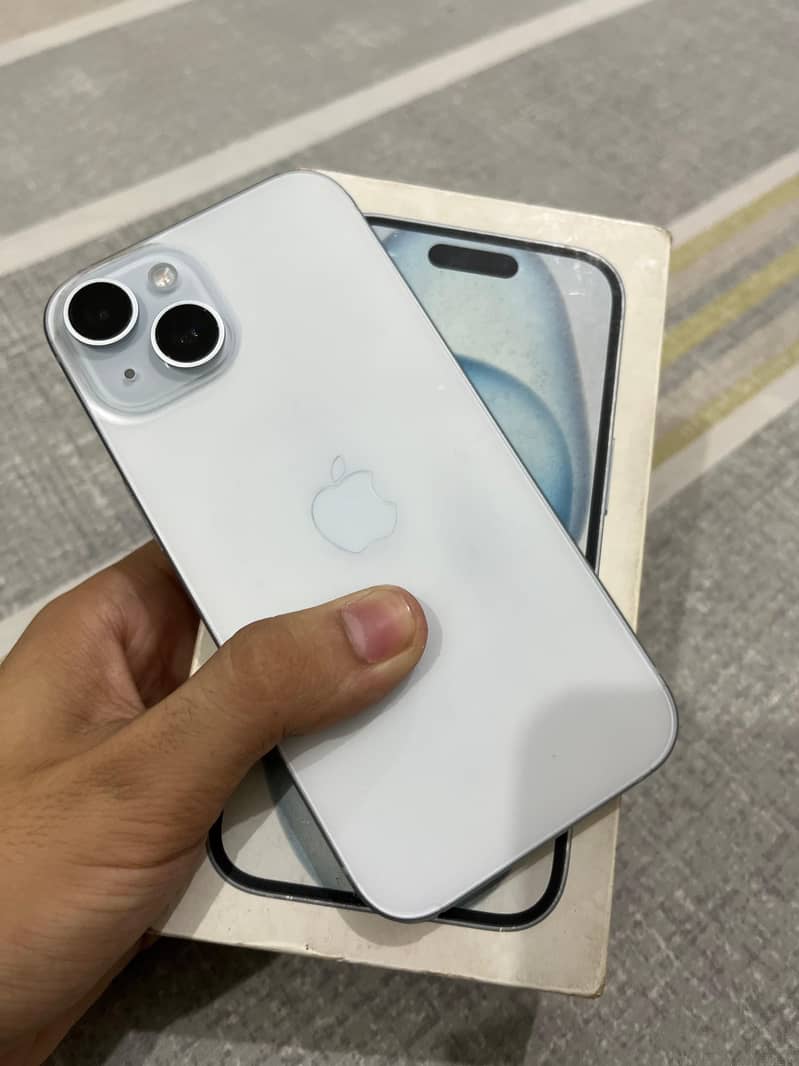 Apple iPhone 15 2