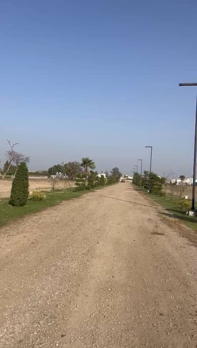 3 Kanal Idol Location Plot For Sale On Barki Road Near to BRB Canal For Farm House in Nazeer Farms
