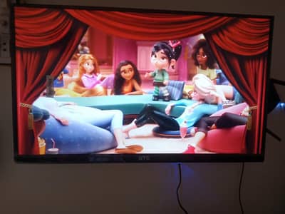Box Pack 32" QLED (Smart)