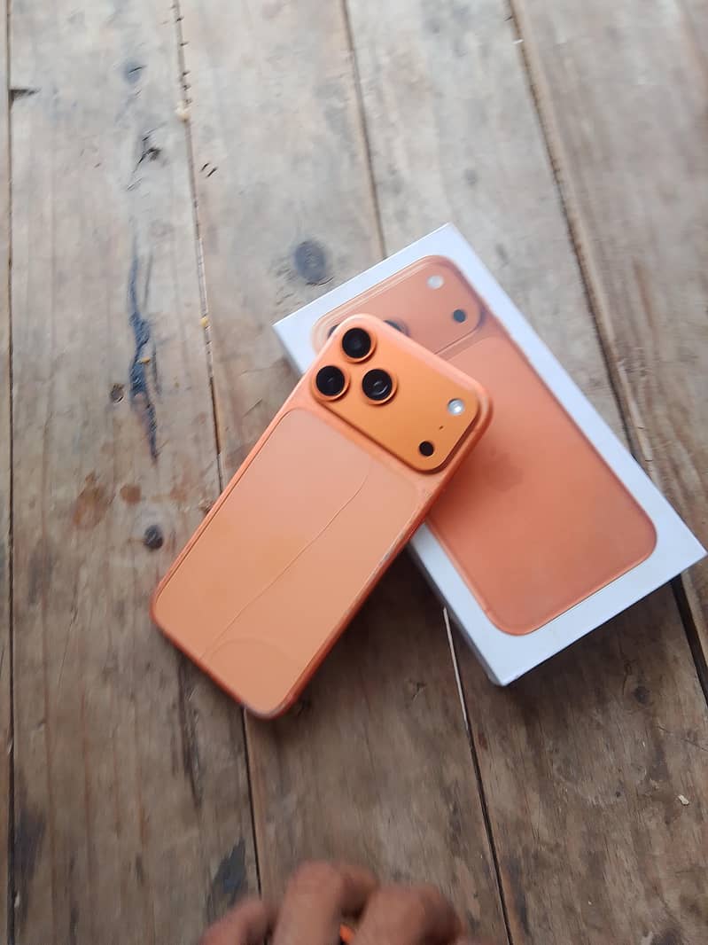 Apple iPhone 17 Pro Max 0