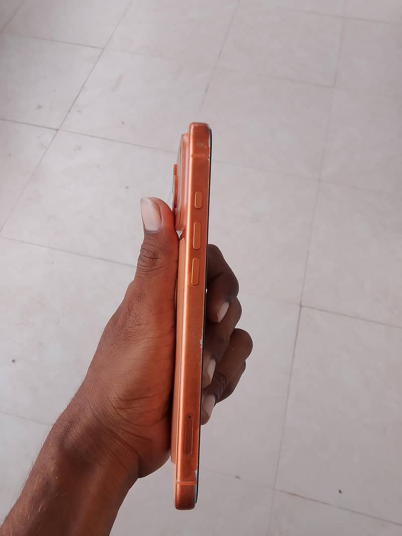 Apple iPhone 17 Pro Max 1