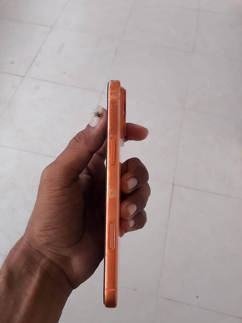 Apple iPhone 17 Pro Max 4