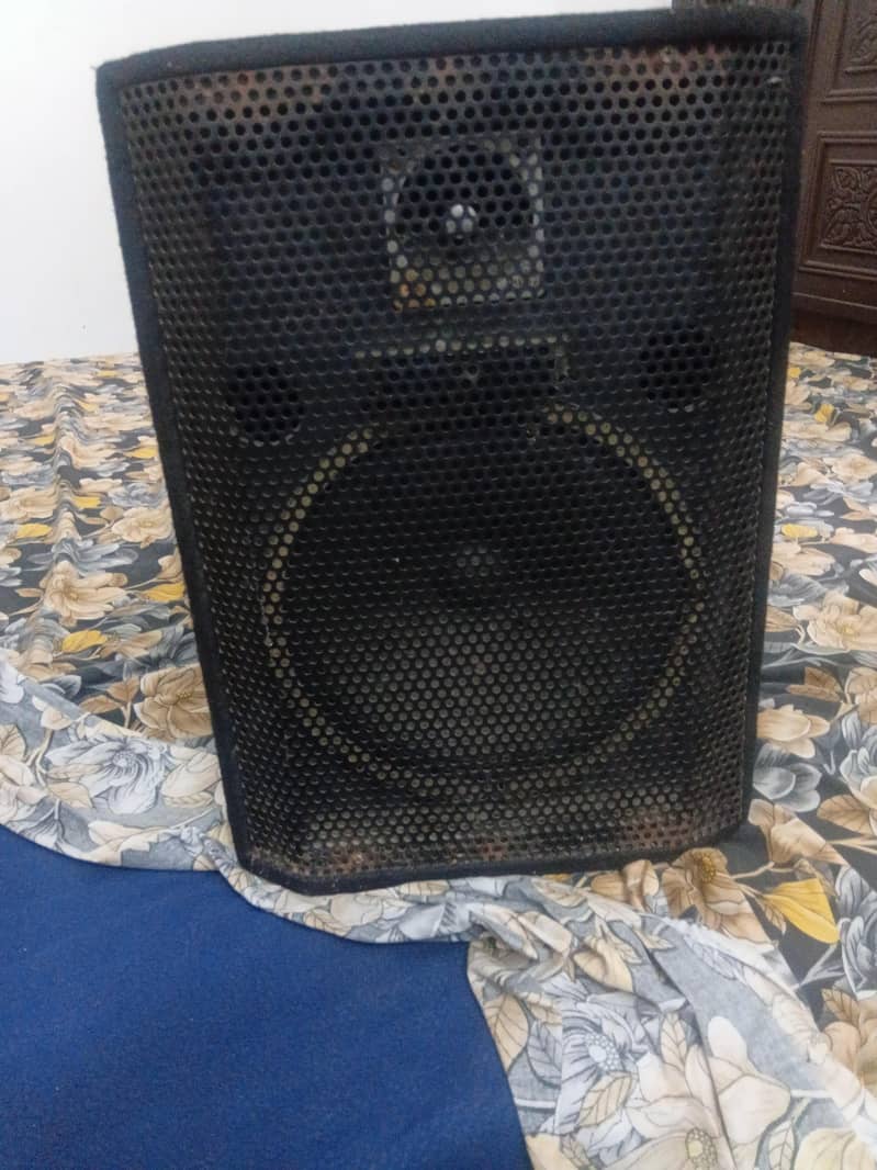 speaker 0