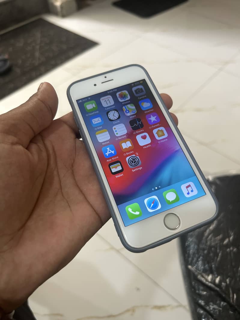 Apple iPhone 6 1