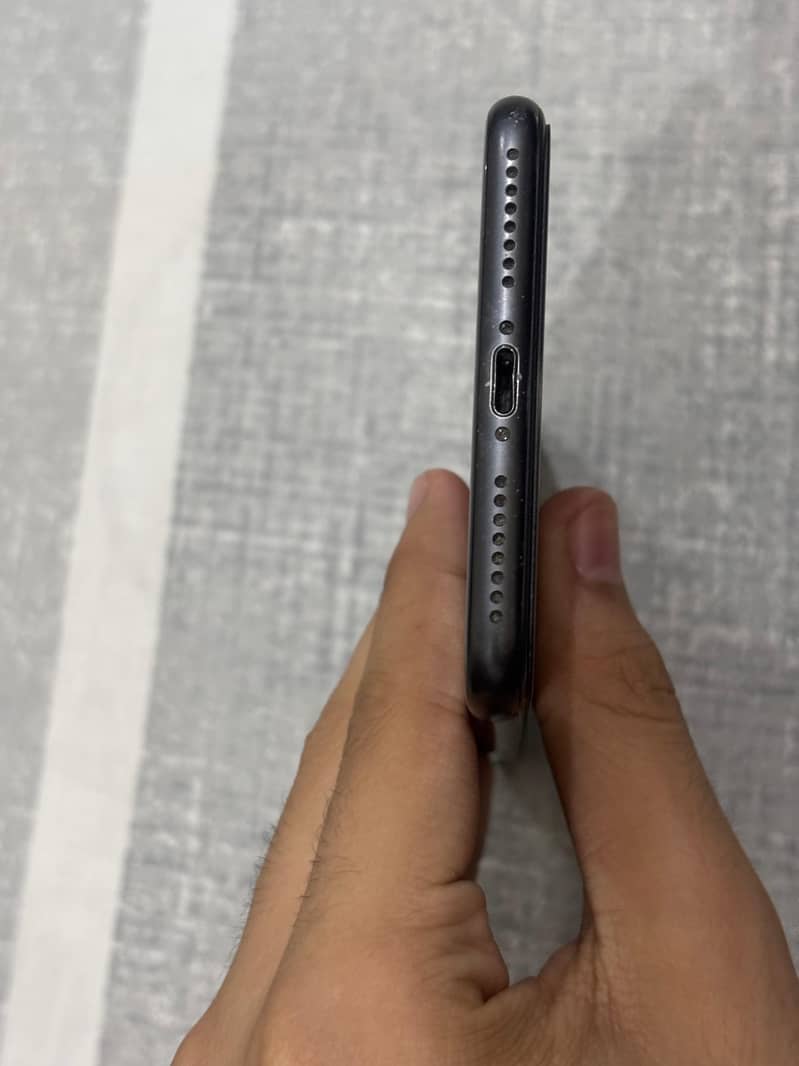 Apple iPhone 8 Plus 5