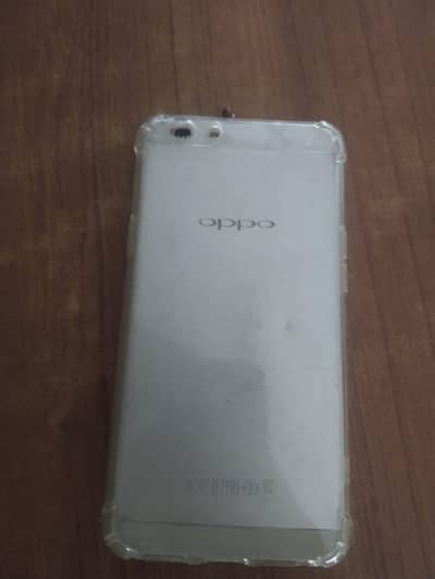 OPPO F1