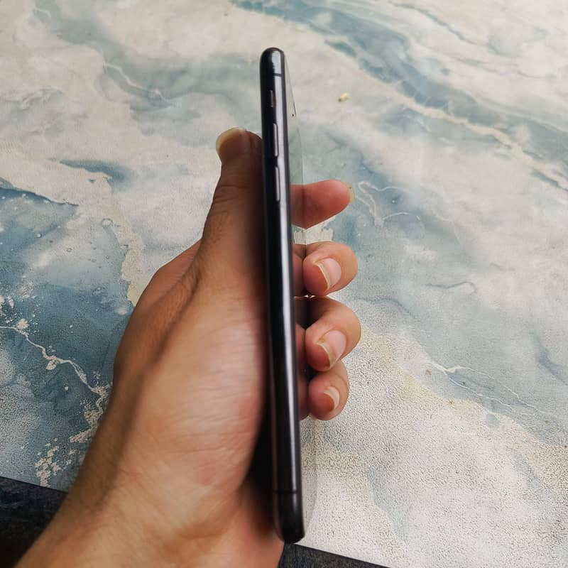 Apple iPhone X 2