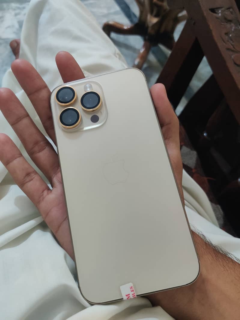 Apple iPhone 14 Pro Max 6